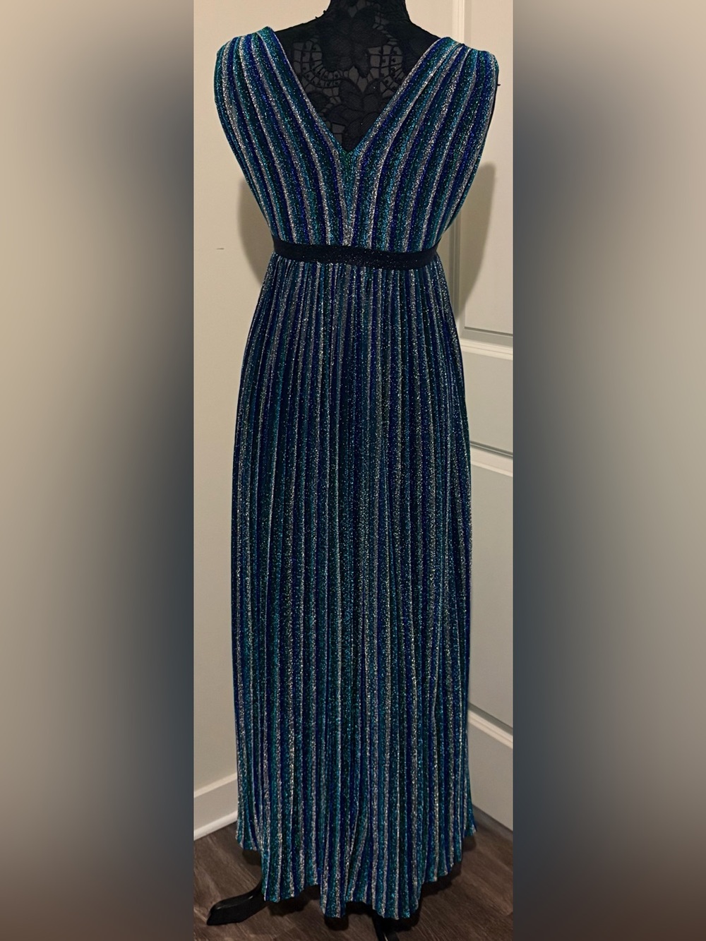 BCBGMaxAzria Women's Blue Metallic Pleated Maxi Gown Size XS